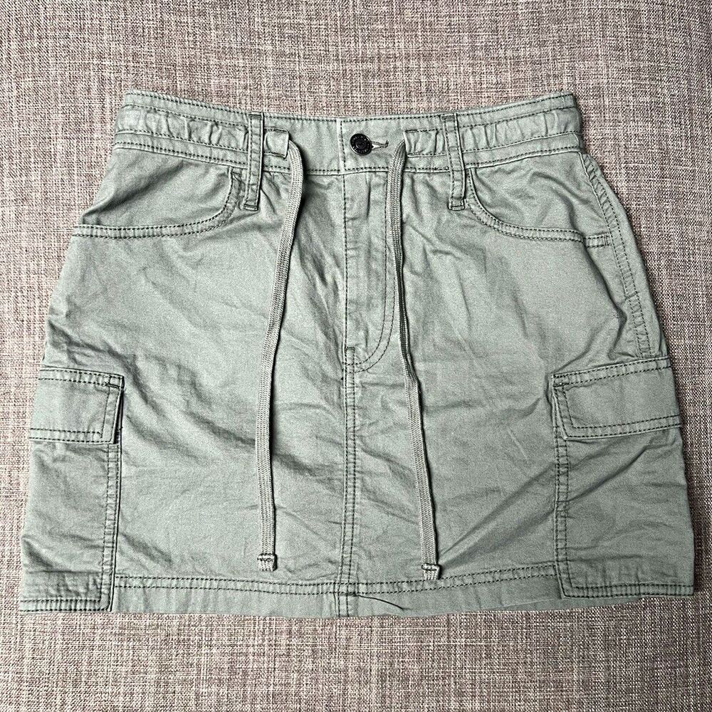 Hollister NWT Olive Green Utility Cargo Mini Skirt Size Small